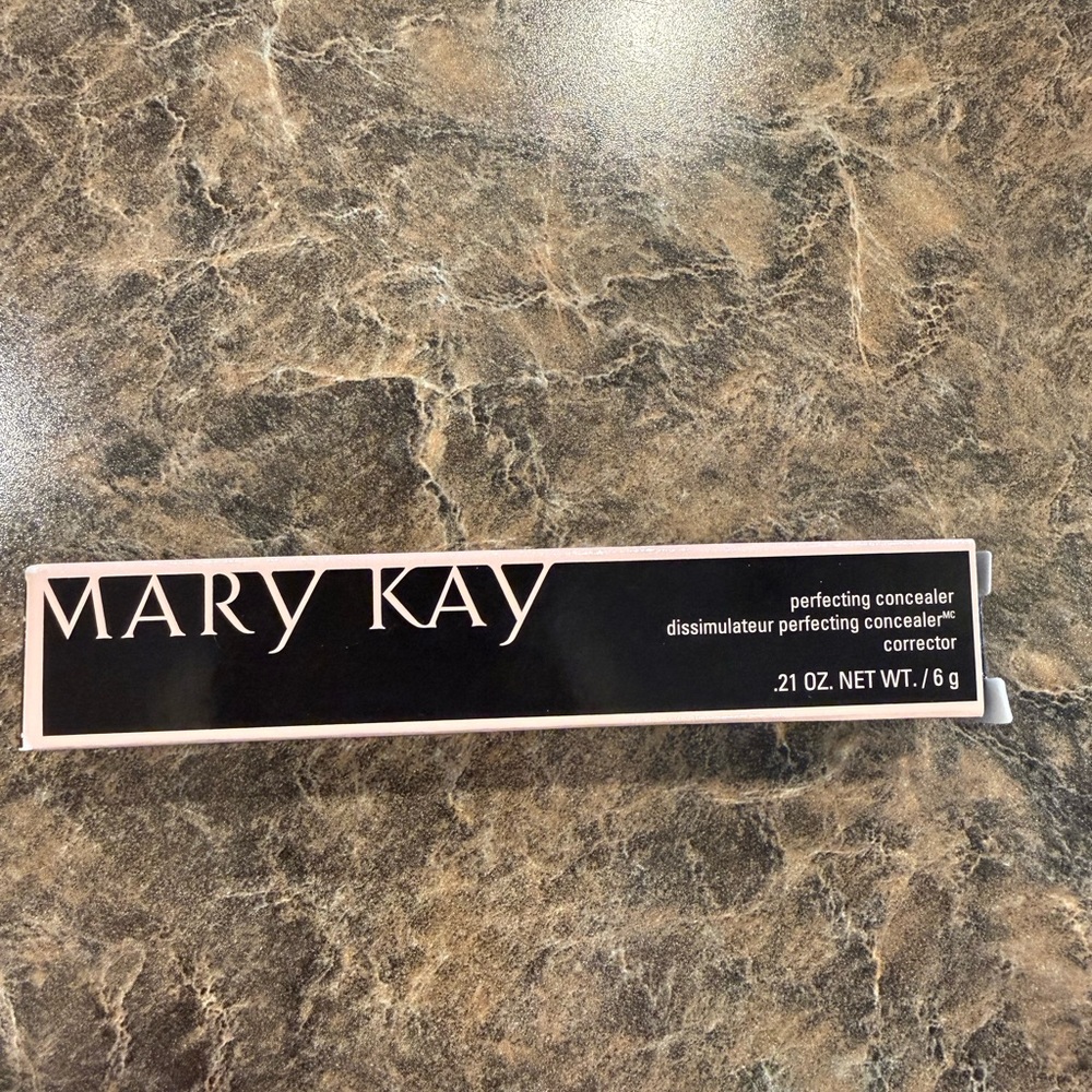 Mary Kay Perfecting Concealer - Black Packaging with White Text